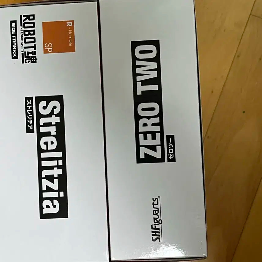 달링인더 프랑키스 shf제로투,혼 합본 피규어