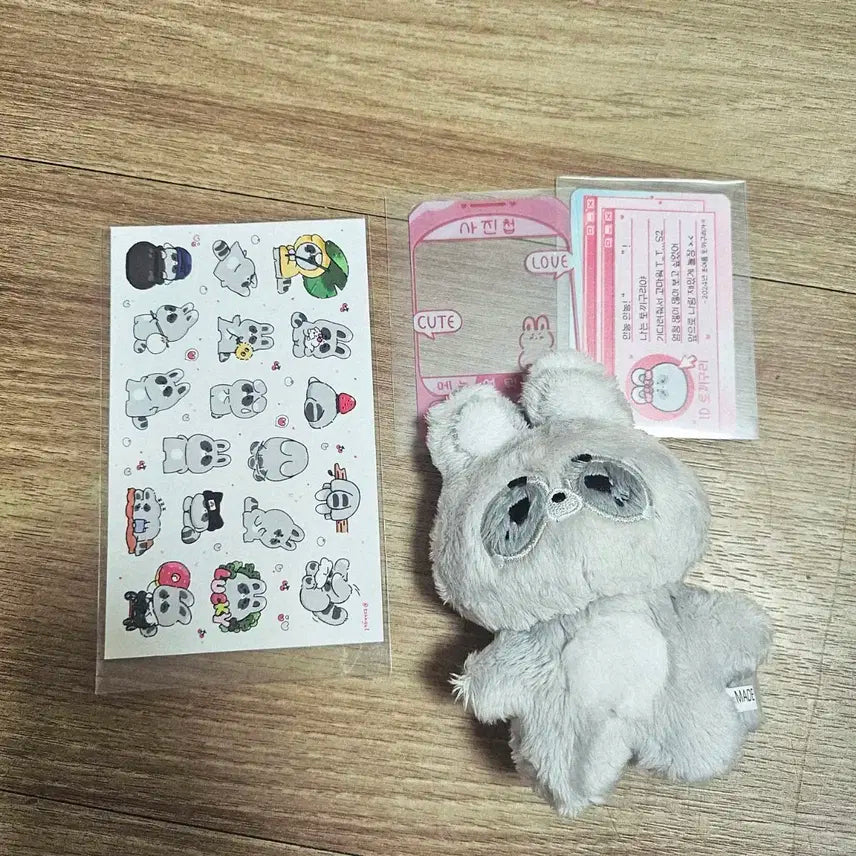 세븐틴 에스쿱스 토끼구리 인형 스티커