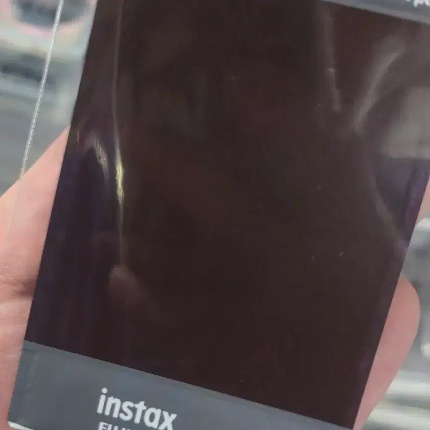 QWER 큐떱 눈물참기 난네온불 히나 낙서폴라로이드 양도해요.