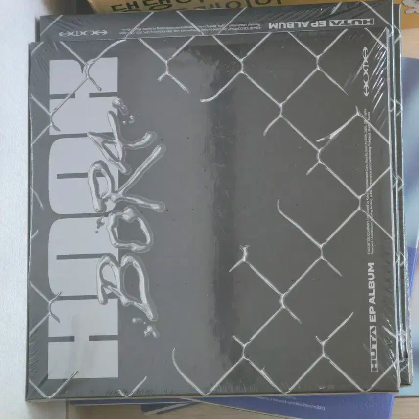 비투비 HUTA 앨범