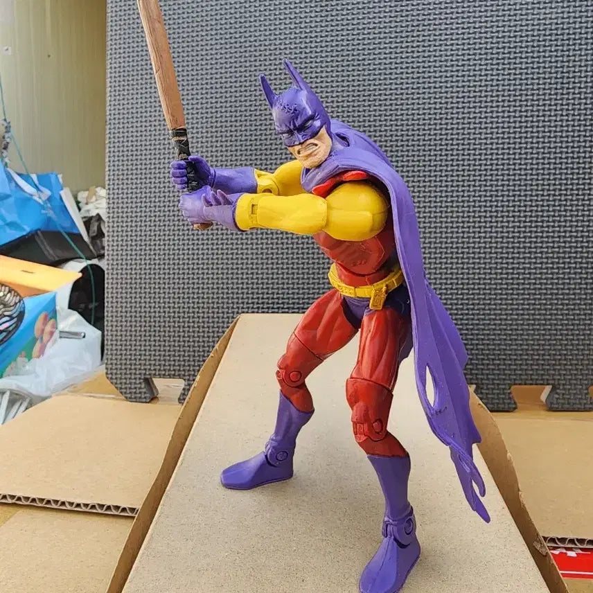 DC 코믹스 배트맨 피규어 보라색 망토