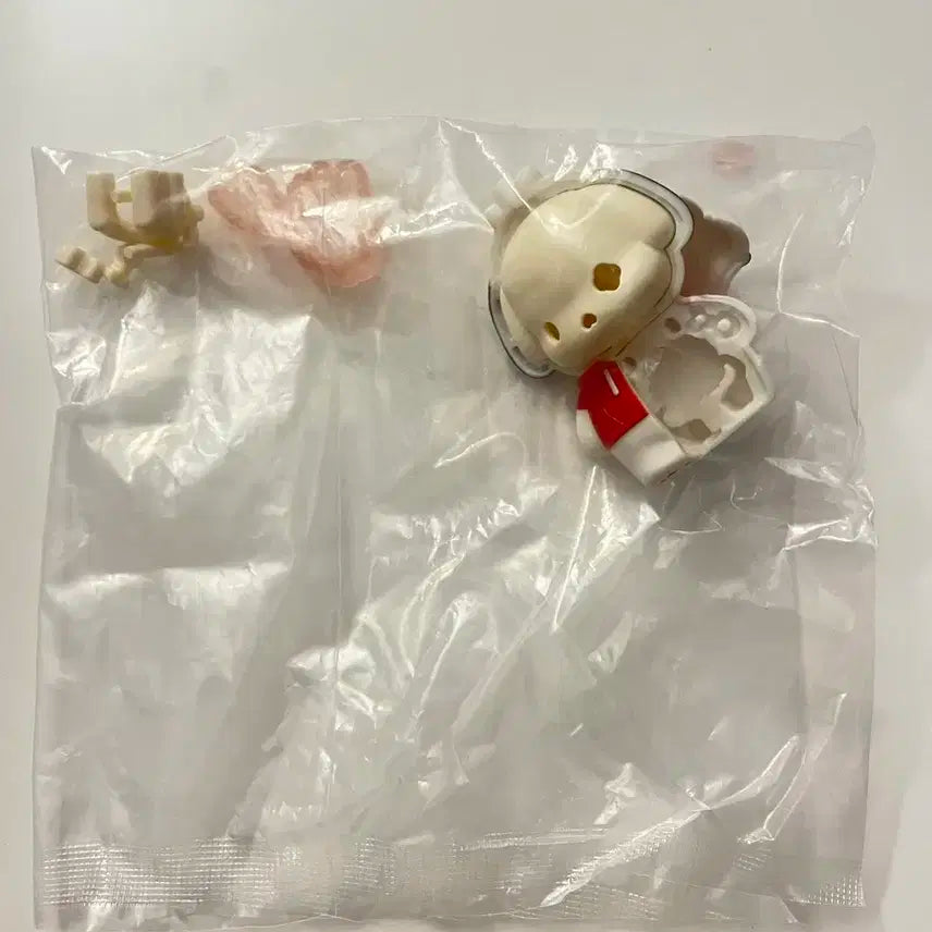 산리오 포챠코 해골 피규어
