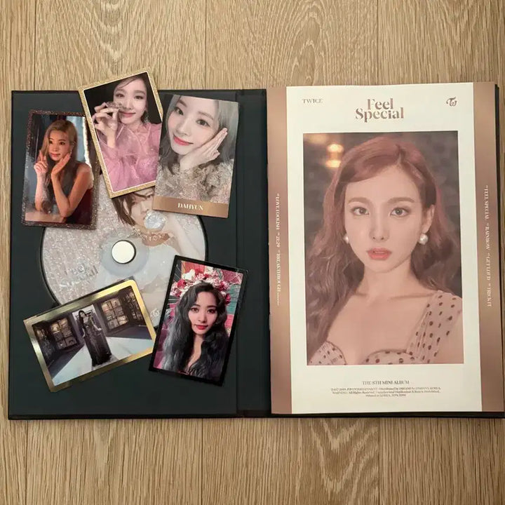 트와이스 Feel Special 친필사인 앨범 비매 품