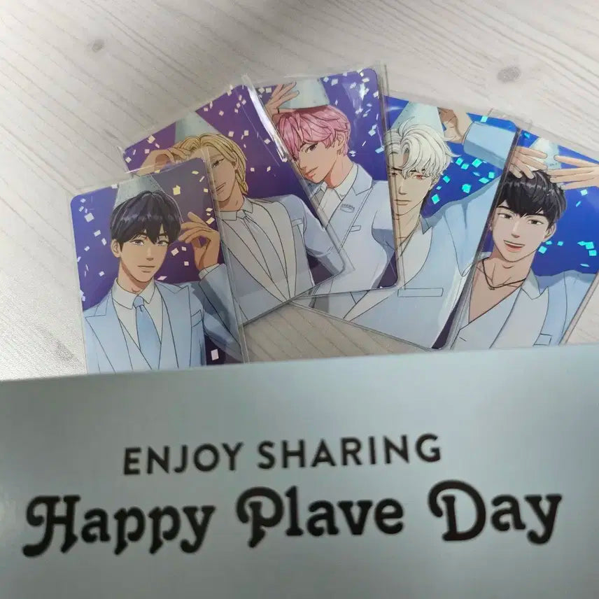 플레이브 2주년 5만원 포카 일괄+크리스피크림 도넛 콜라보 포스터