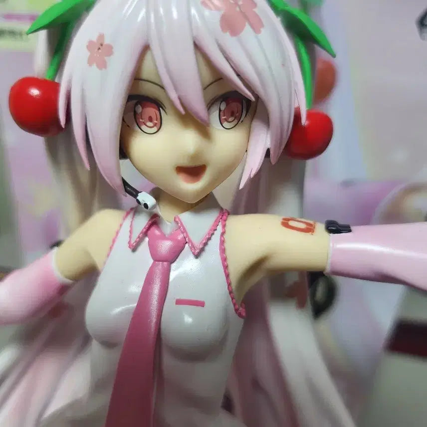 사쿠라 미쿠 피규어 팝니다