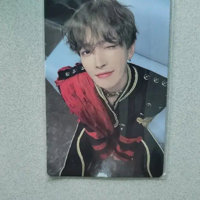 에이티즈 홍중 포카 판매