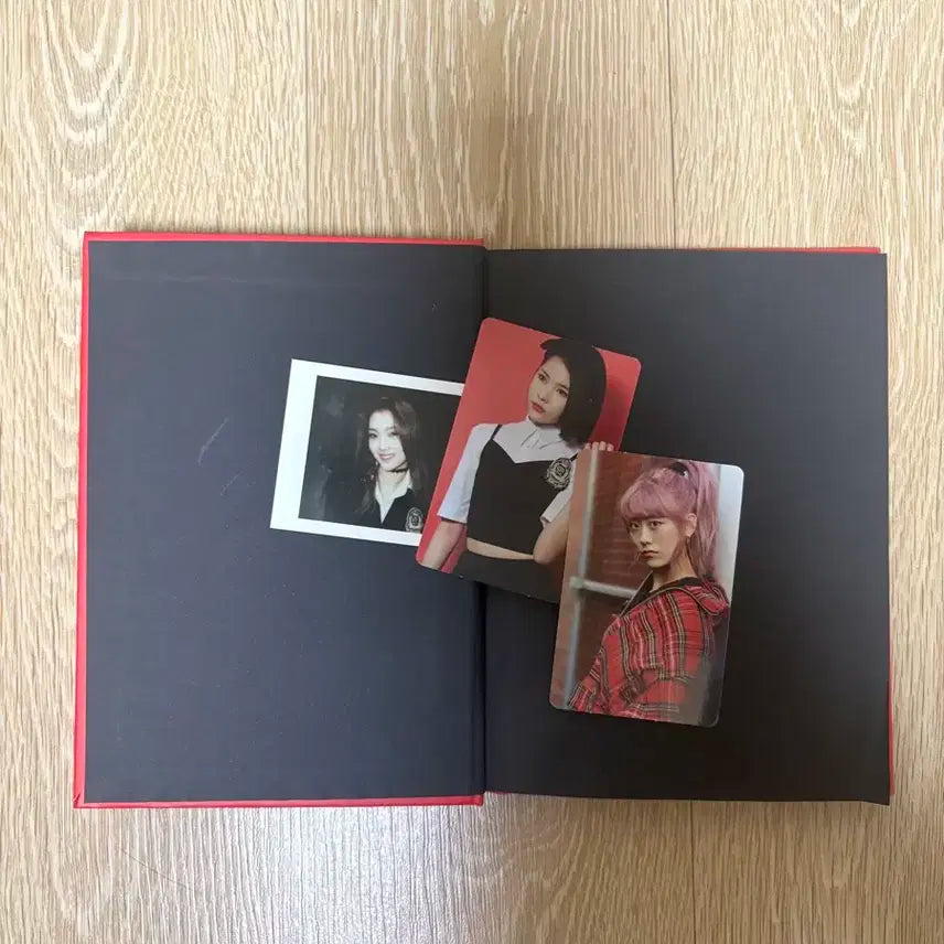 위키미키 LUCKY 앨범 친필 싸인 CD 비매 품