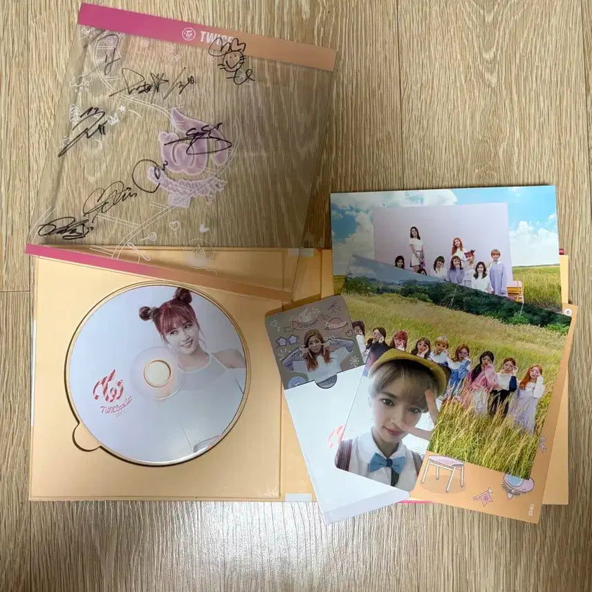 트와이스 TWICE TT 친필 사인 앨범 CD 비매 품