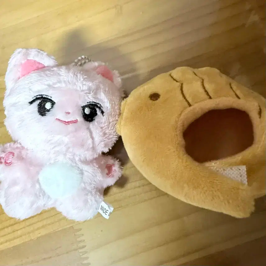 르세라핌 사쿠라 인형 냥콩이 + 붕어빵모자