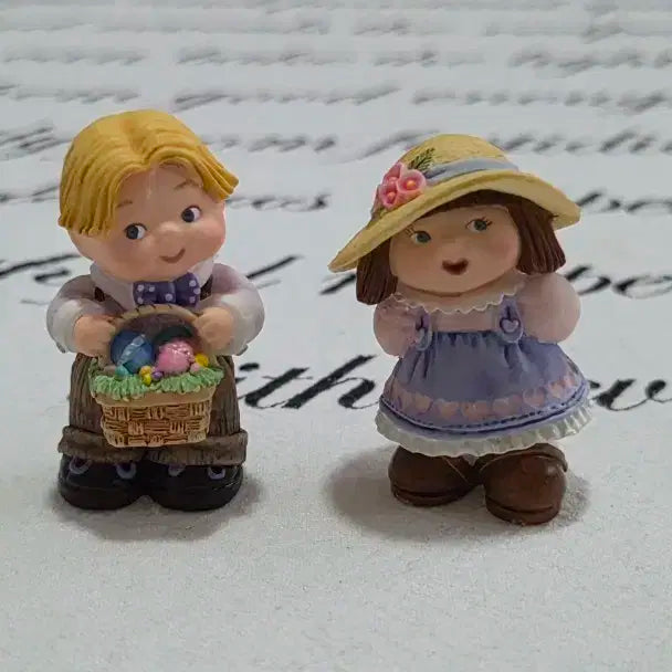 홀마크 소년/소녀 커플 미니 피규어 세트
