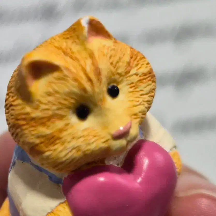 홀마크 고양이 하트 미니어쳐 피규어