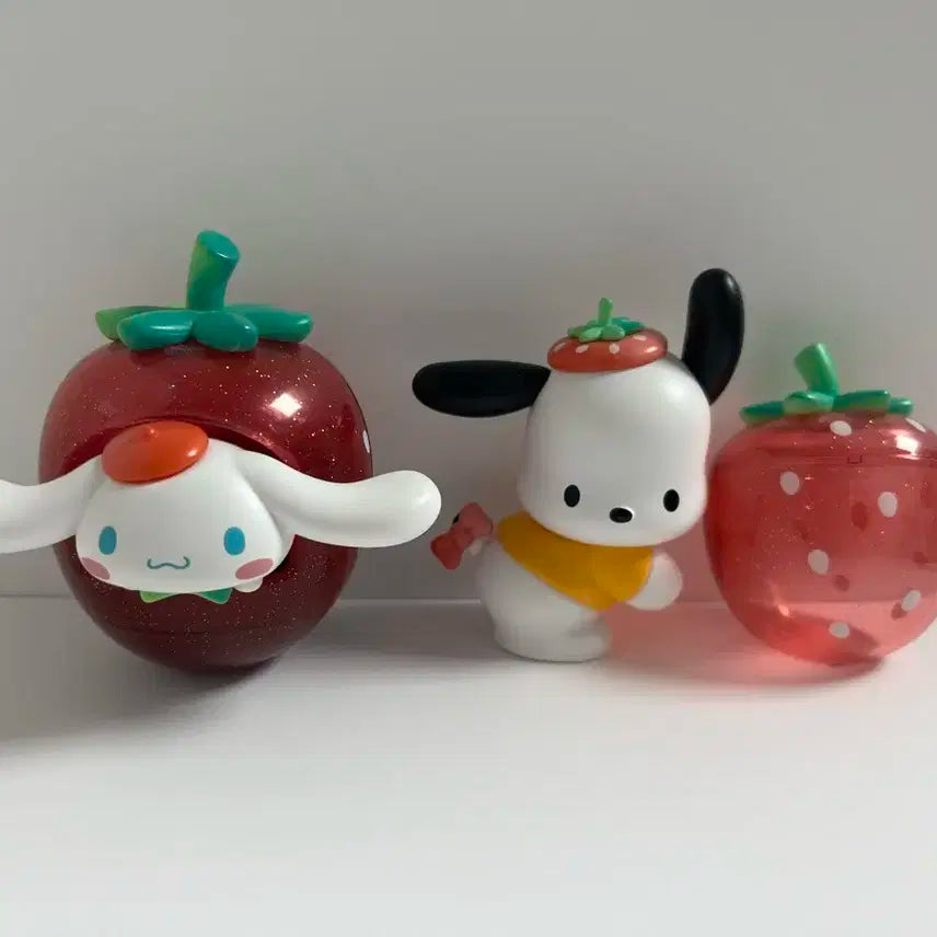 미니소 산리오 스트로베리 피규어