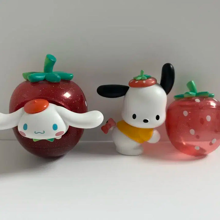 미니소 산리오 스트로베리 피규어