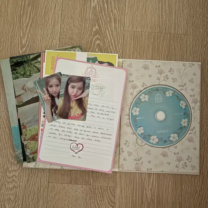 여자친구 Lots of Love 친필 싸인 앨범 CD 비매 품