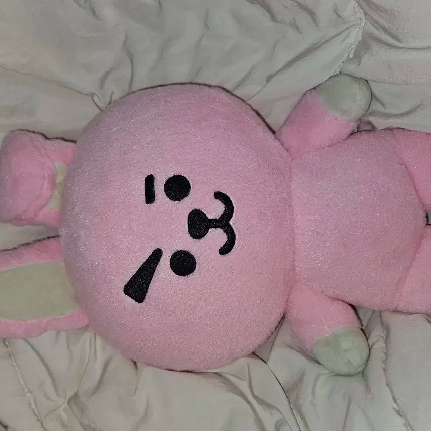 라인프렌즈 BT21 미디엄 스탠딩 인형 쿠키 Cooky 정국 JK 팝니다