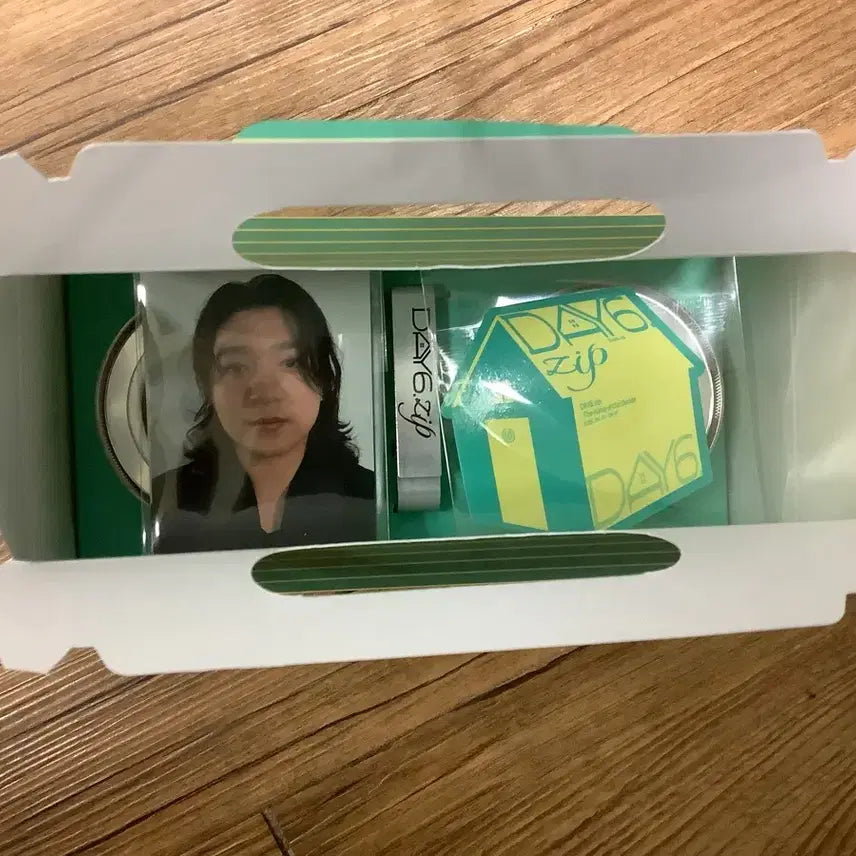 데이식스집 기프트& 컨페티