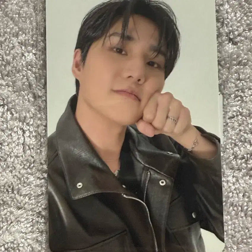 데이식스 4만원 영케이 주먹 포카