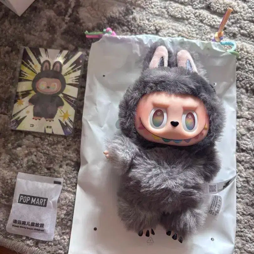 팝마트 Labubu 라부부 플러피 인형 그레이