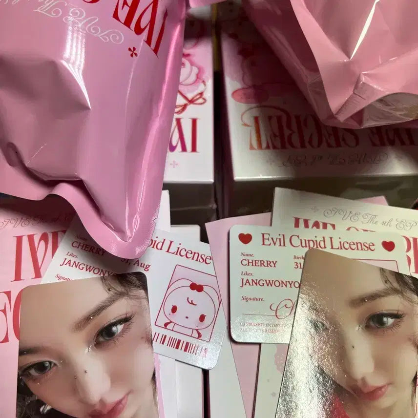 아이브시크릿 장원영 체리 에빌 큐피드 인형포토카드 일관