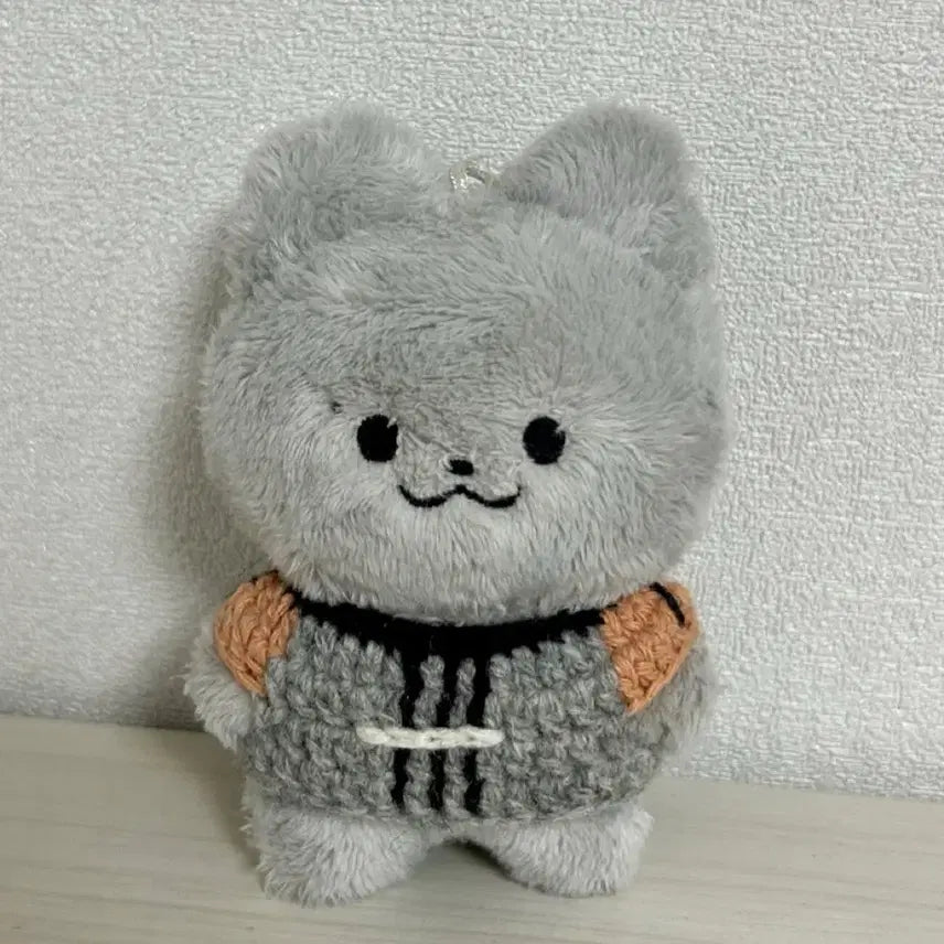 더보이즈 주연 쥬냥 인형 뜨개옷포함