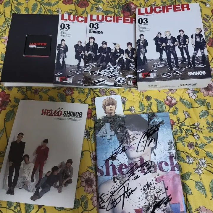 샤이니 전원 친필싸인 포함 일괄금액