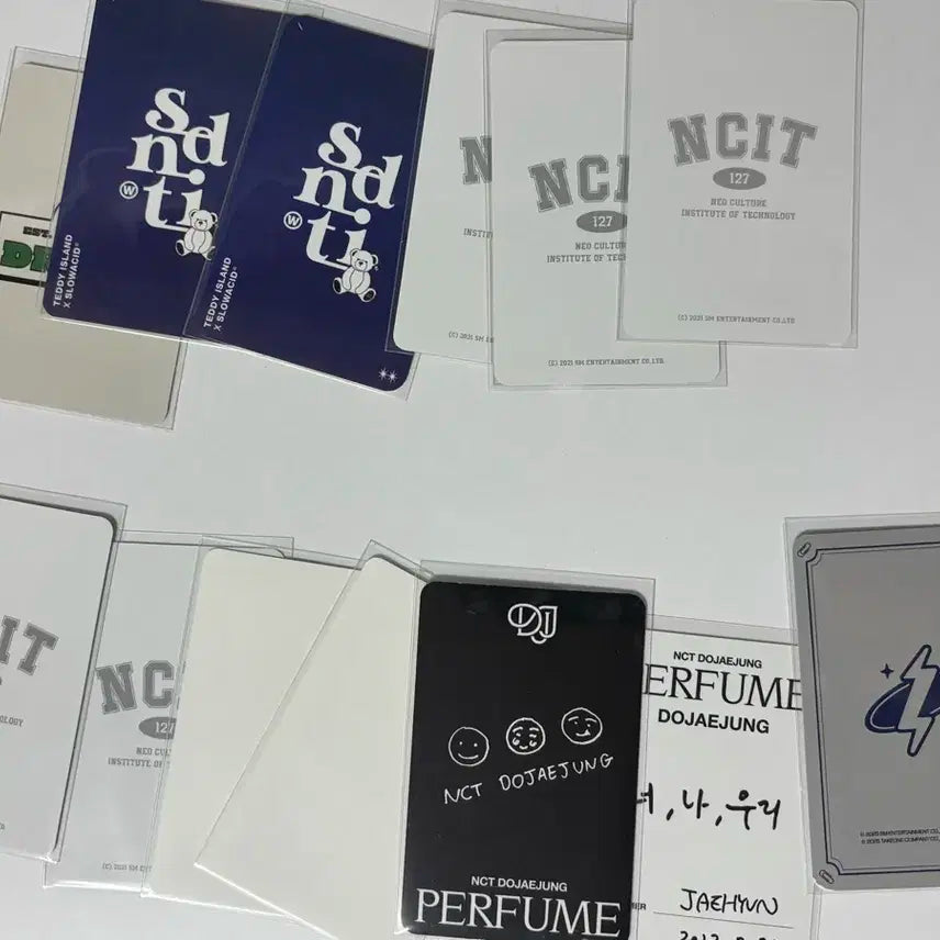 NCT 엔시티 태용 마크 정우 재현 유타 시온 해찬 공식포카 미공포