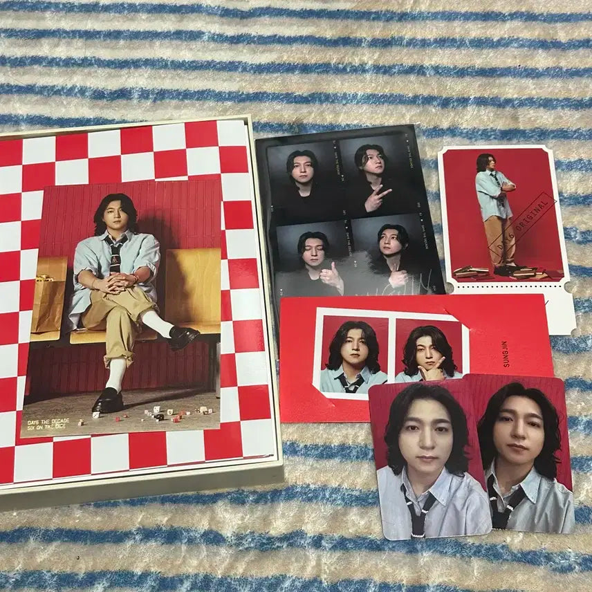 더데케이드 데이식스 성진 세트 (포스터x)