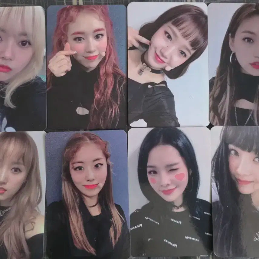 위키미키 1집 싱글 앨범 공방 포카 판매합니다.