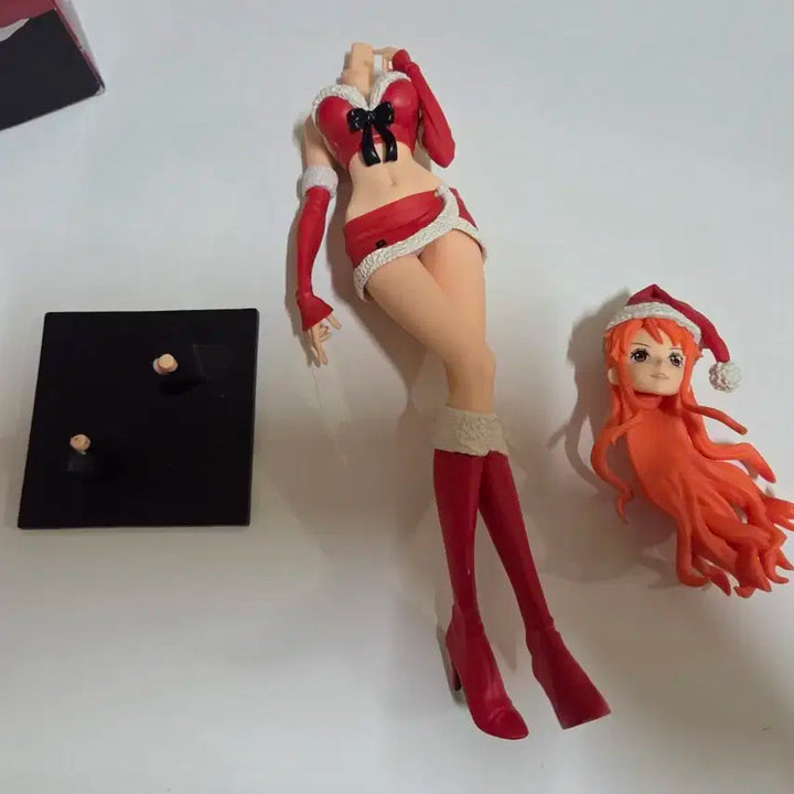 원피스 글리터 산타 나미 피규어 (개봉)