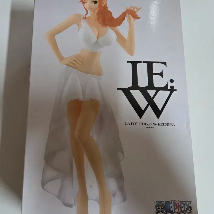 원피스 웨딩 나미 피규어 (개봉)