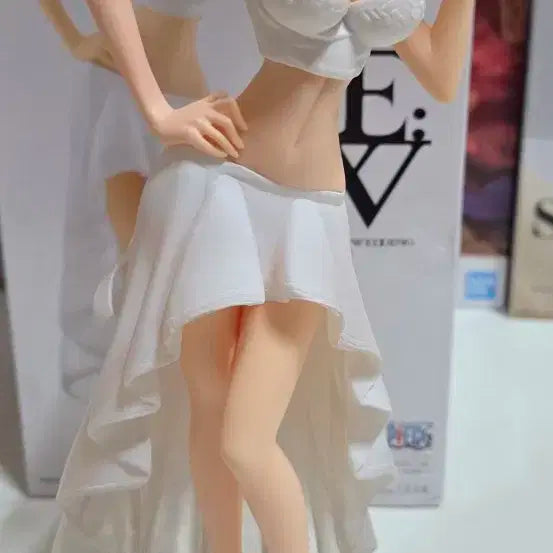 원피스 웨딩 나미 피규어 (개봉)