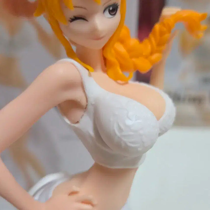 원피스 웨딩 나미 피규어 (개봉)