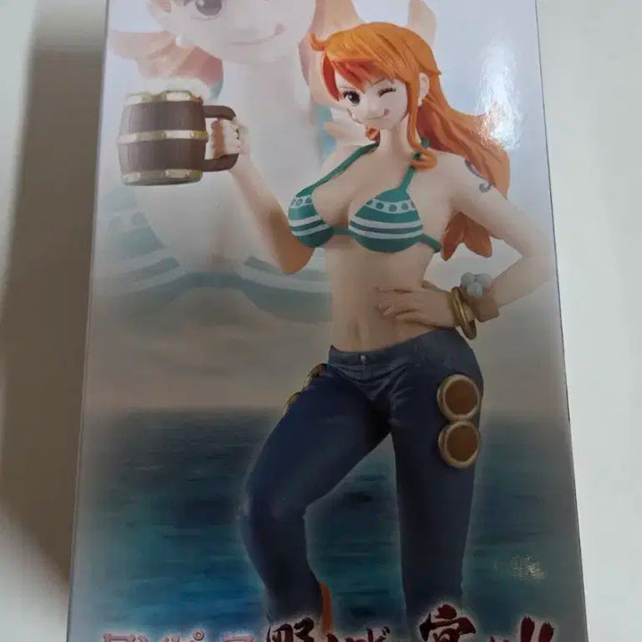 원피스 맥주 나미 피규어 (개봉)
