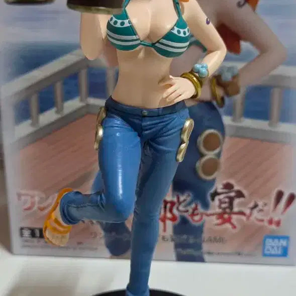 원피스 맥주 나미 피규어 (개봉)