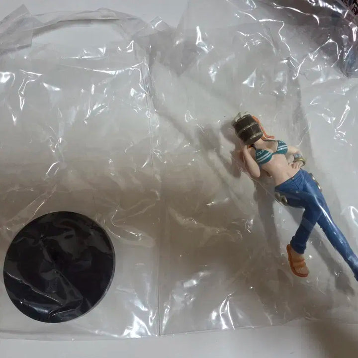 원피스 맥주 나미 피규어 (개봉)