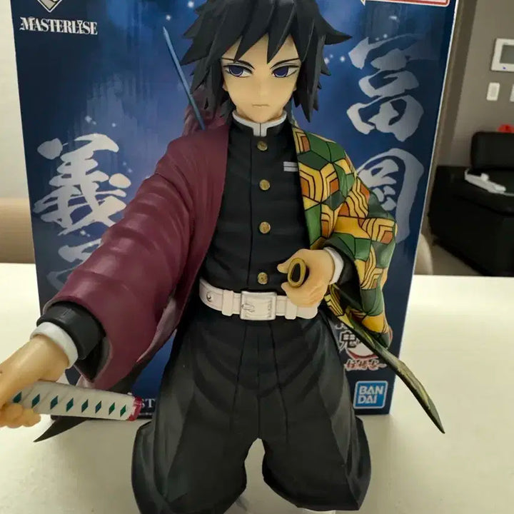 귀멸의칼날 토미오카 기유 피규어 내수용
