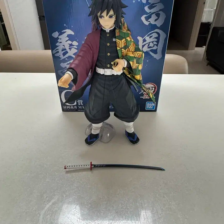 귀멸의칼날 토미오카 기유 피규어 내수용