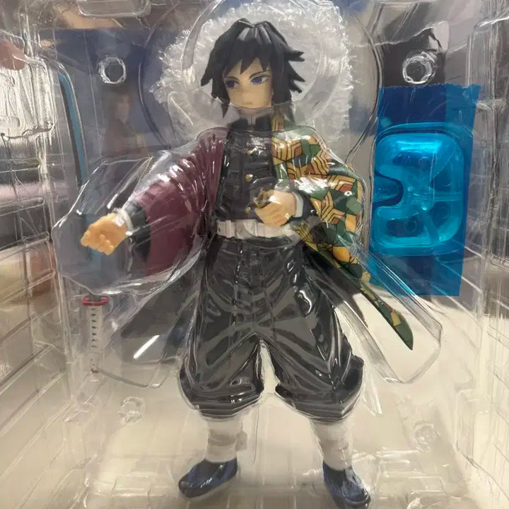 귀멸의칼날 토미오카 기유 피규어 내수용