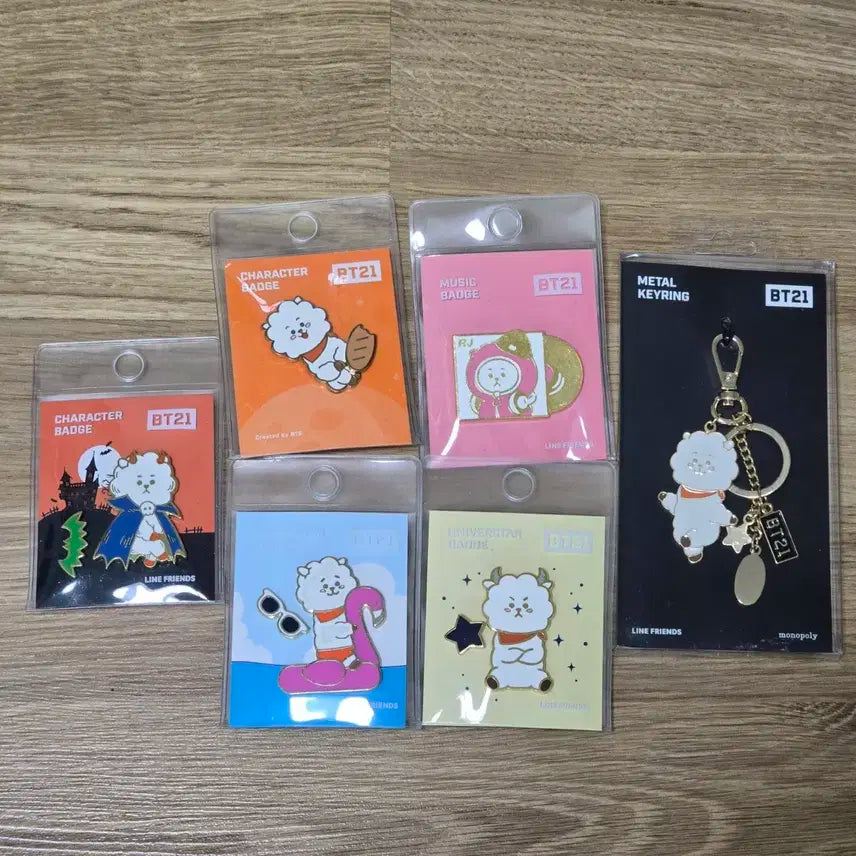 방탄소년단 BT21 RJ 뱃지 키링