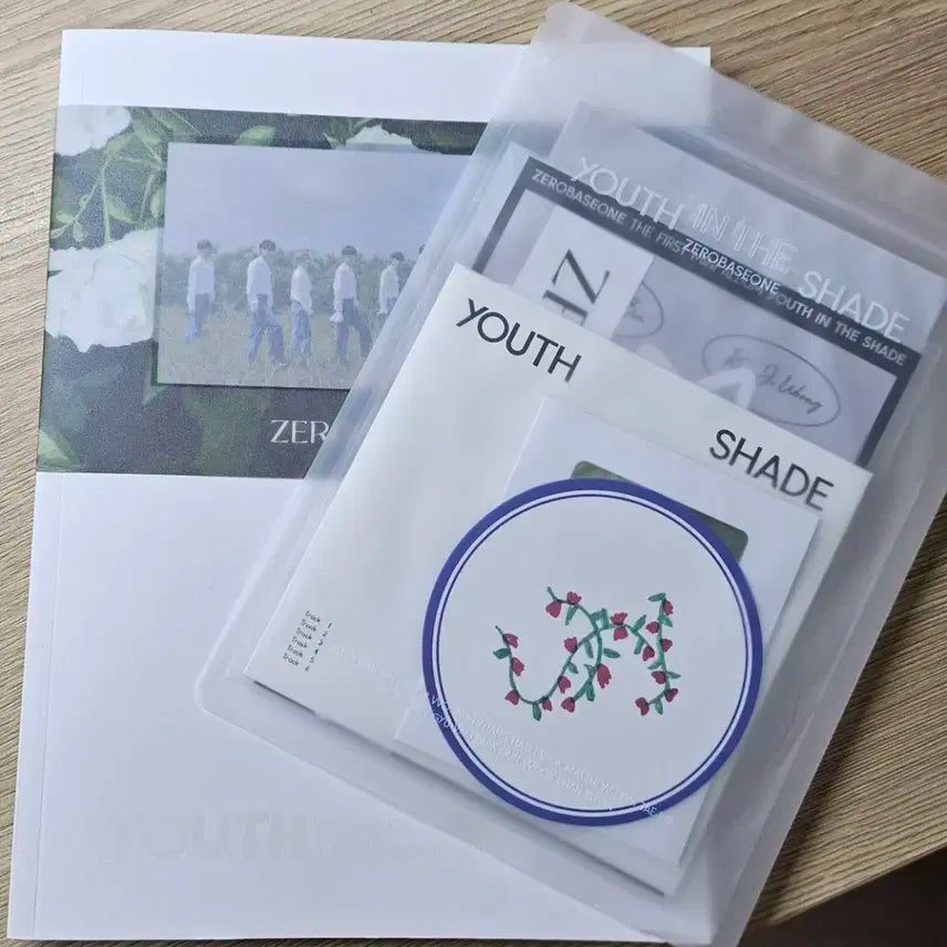 제로베이스원 Youth in the Shade 앨범