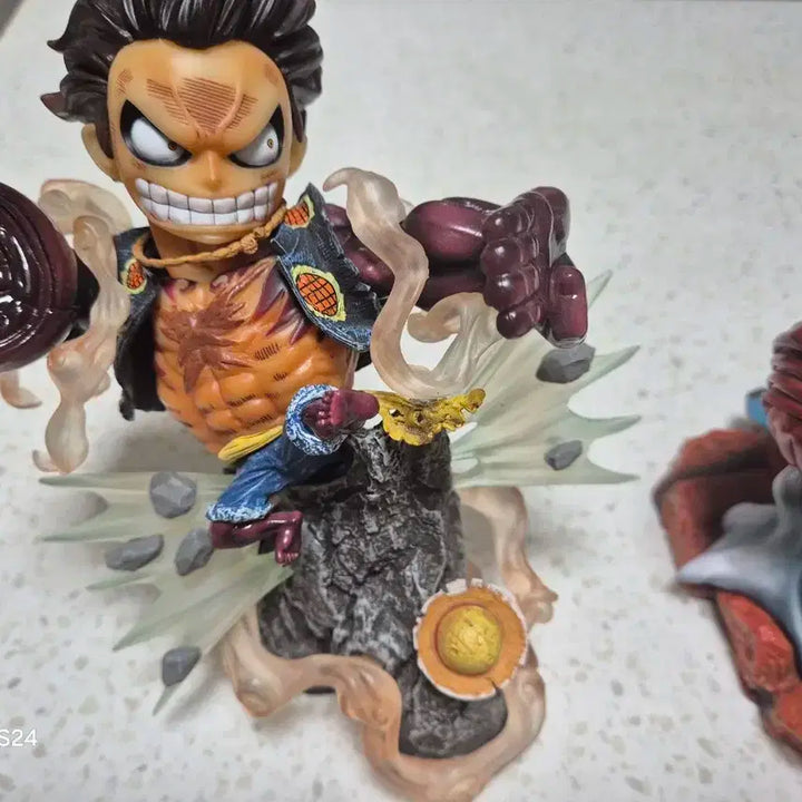 원피스 루피 피규어