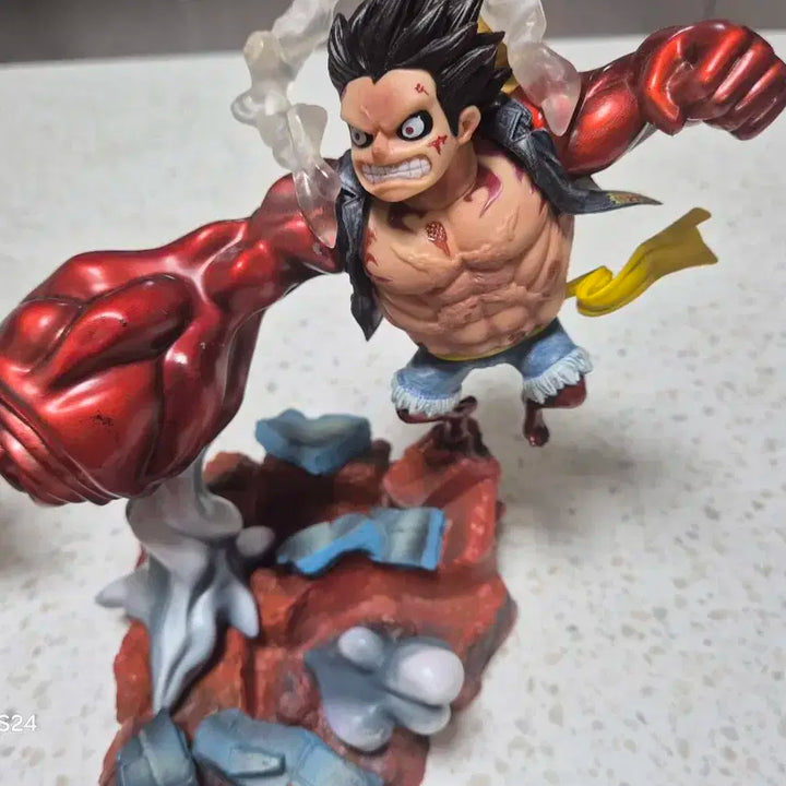 원피스 루피 피규어