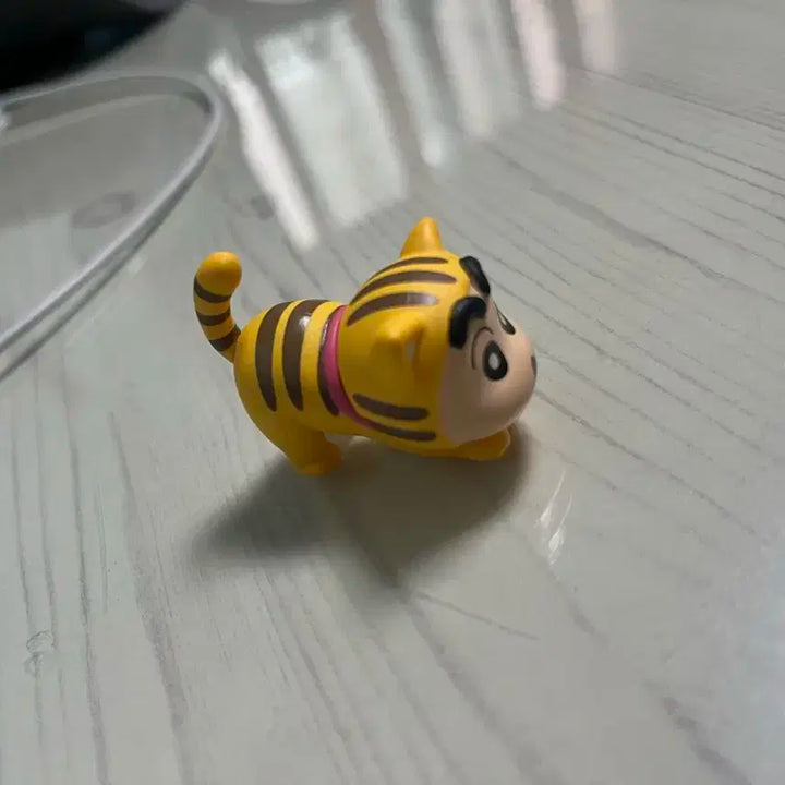 짱구 고양이 피규어