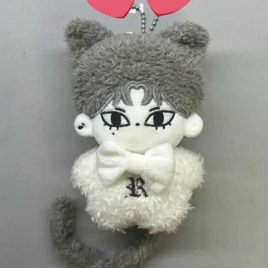 제로베이스원 리키 인형 뤼키티