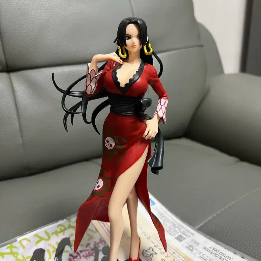 원피스 보아핸콕 피규어