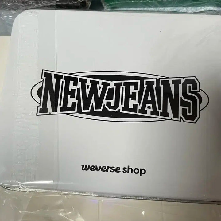 뉴진스 굿즈 판매합니다!