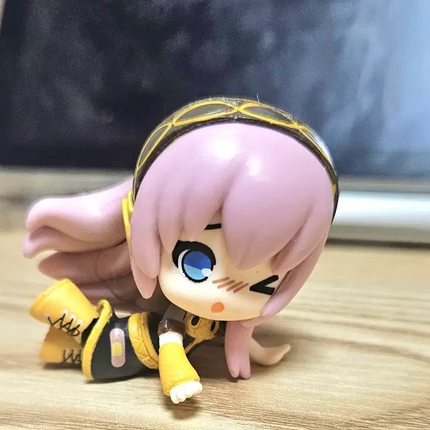 메구미네 루카 꽈당 가챠 피규어