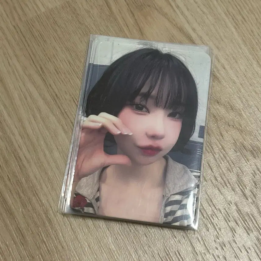 Qwer 미공포 포토카드 마젠타