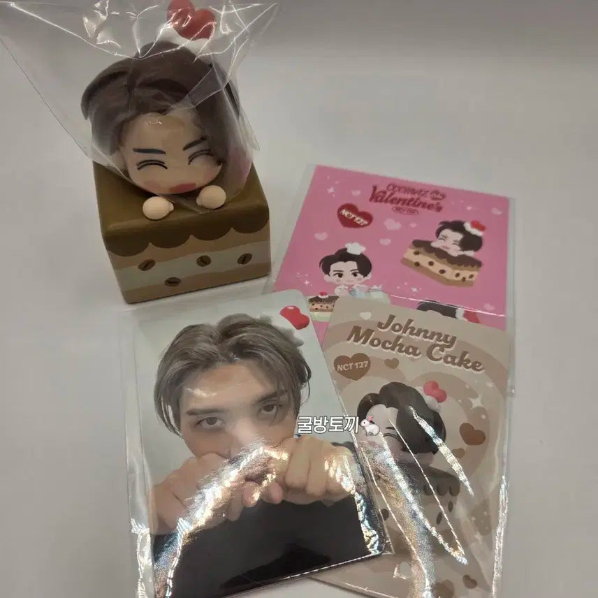 NCT 127 쟈니 발렌타인 케이크 피규어 + 포카 양도