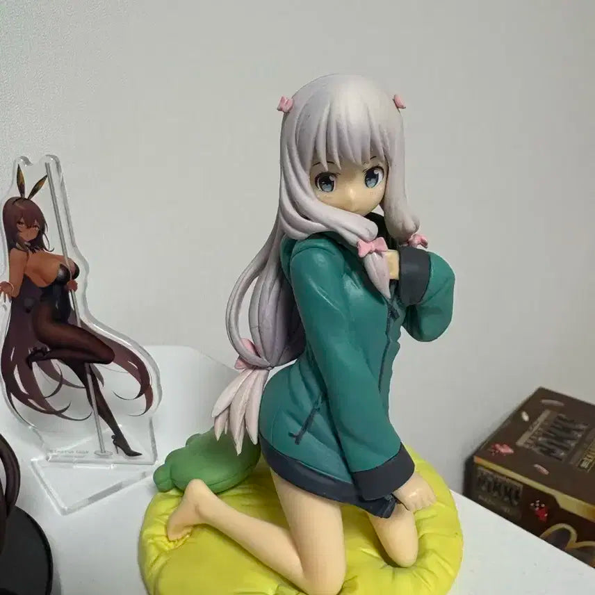 애로망가 선생  고전 피규어